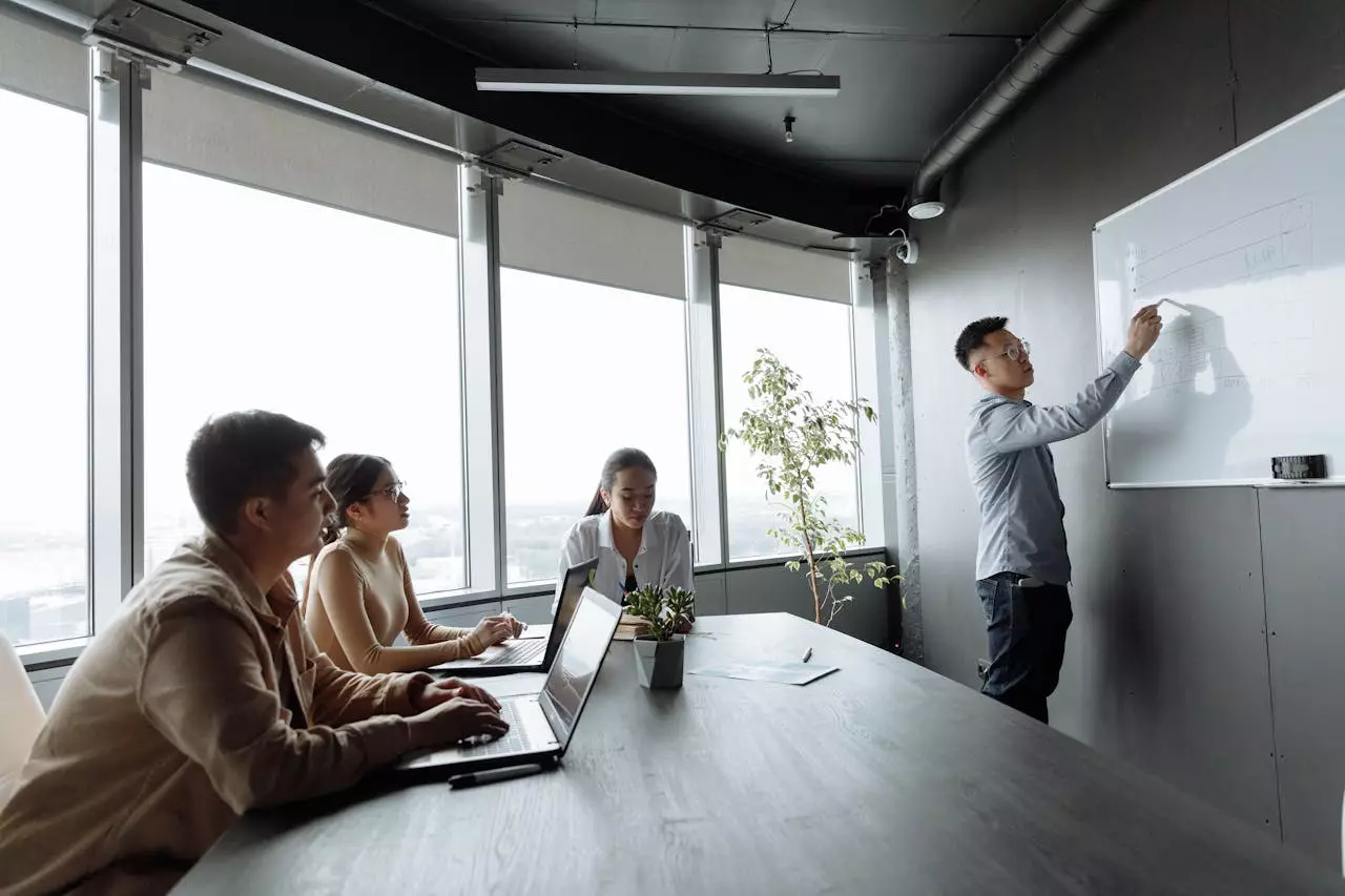Visual reporting tools for creative payments.